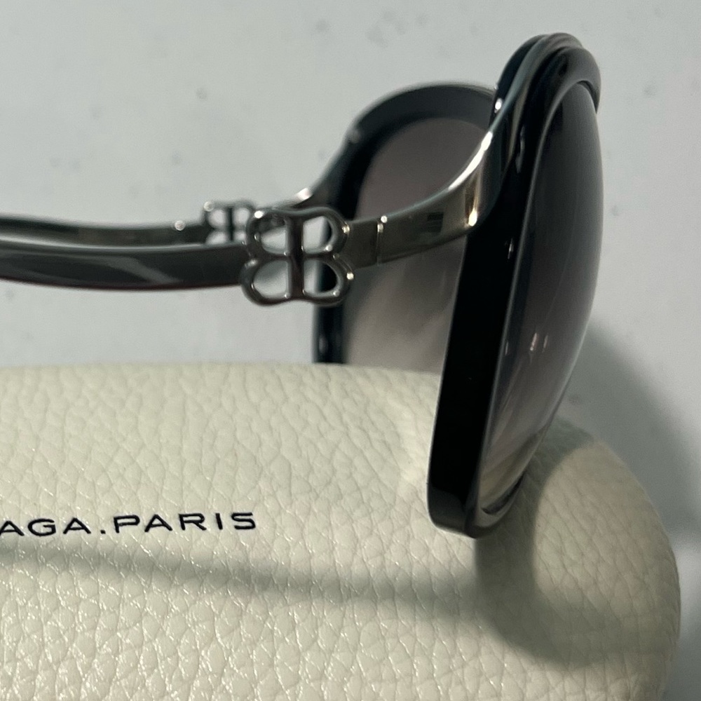 Balenciaga Oversize Sunglasses - Picture 13 of 17